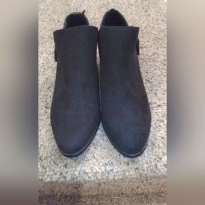 OLD NAVY women's black ankle booties/boots • SIZE 9
